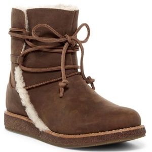 Ugg Luisa Brown Leather Winter Boot Sz 7 - 3463